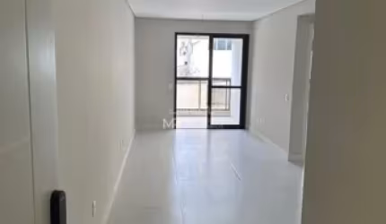 Apartamento com 02 quartos sendo 01 suíte localizado em Coqueiros - Florianópolis - SC.