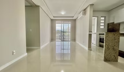 Apartamento com 02 quartos sendo 02 suítes 03 BWC localizado na Praia Comprida, São José - SC.