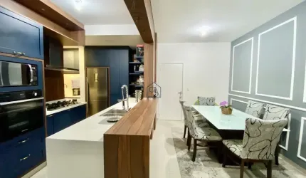 Apartamento com 02 quartos sendo 01 suíte 02 BWC localizado no bairro Ipiranga, São José - SC.
