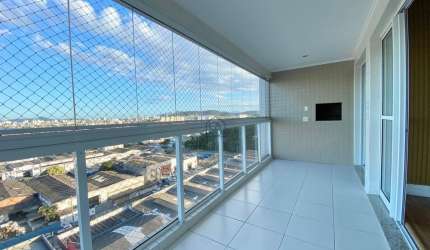 Apartamento com 03 quartos sendo 01 suíte e 03 BWC localizado na Serraria, São José - SC.