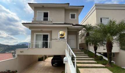 Belíssima Casa no Condomínio New Ville