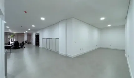 Sala Comercial Térrea - Locação - Balneário Camboriú
