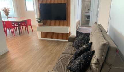 Apartamento com 03 dormitórios - Locação Anual