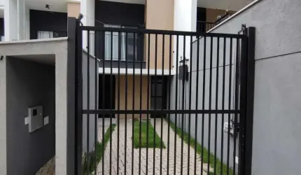 Casa 3 suítes com garagem no bairro São Pedro próximo da UFJF