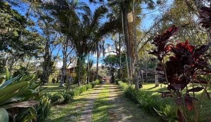 Sítio com 4 suítes a venda localizado no Vale dos Peões (Linhares)com área total 6.410,40 hectares por R$ 1.599.000,00 registrado.