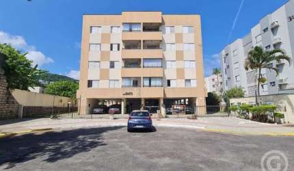 Apartamento semimobiliado, com 63 m², no bairro Córrego Grande, Florianópolis