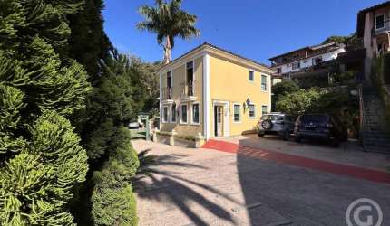 Residencial completo no bairro Lagoa da Conceição: conforto e comodidade para sua família
