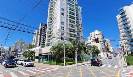 Apartamento mobiliado com vista para a Beira-Mar de Florianópolis