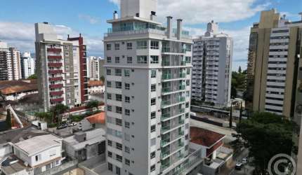 Conforto e conveniência no Centro de Florianópolis