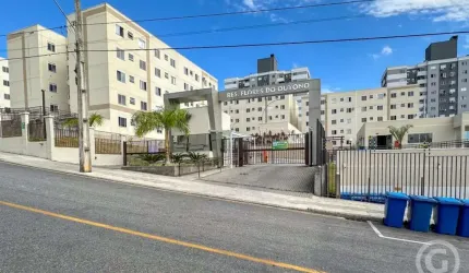 Conforto e comodidade esperam por você no condomínio Flores do Outono