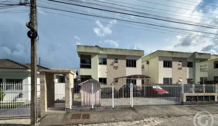 Apartamento semimobiliado com sacada e churrasqueira