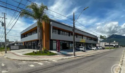 Sala comercial em localização estratégica em Nova Palhoça