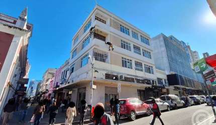 Apartamento espaçoso no Centro de Florianópolis