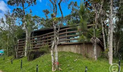 Descubra seu novo espaço em Santo Amaro da Imperatriz: casas ideais para pousada