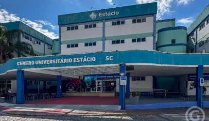 Loja comercial para alugar em Barreiros, São José, com localização estratégica para o seu negócio