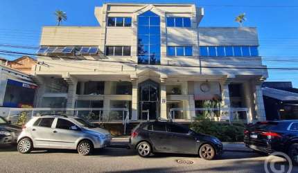 Loja de frente para a avenida no coração da Lagoa da Conceição - o local perfeito para o seu negócio brilhar