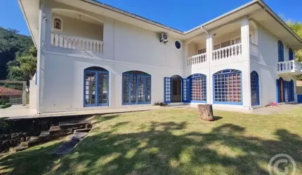 Casa comercial ampla e estratégica para aluguel no bairro Monte Verde, em Florianópolis