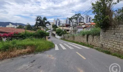 Terreno amplo para alugar em Florianópolis, perfeito para expandir o seu negócio