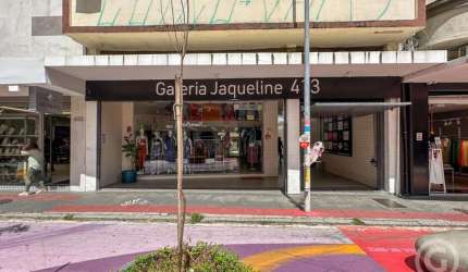 Loja ampla e bem localizada no Centro de Florianópolis para aluguel