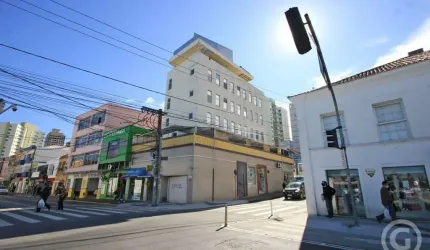 Conforto e produtividade: alugue prédio comercial no centro de Florianópolis
