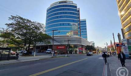 Sala comercial nova no coração de Florianópolis, perfeita para o crescimento do seu negócio