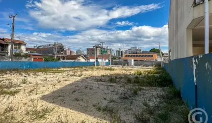 Alugue um terreno amplo em Florianópolis para expandir seu negócio