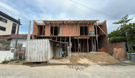 Casa Sobrado Próximo do Mar em Itajubá Barra Velha Sc