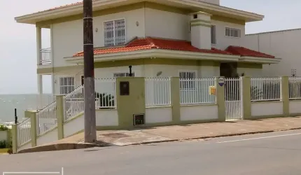 CASA FRENTE MAR, PE NA AREIA
