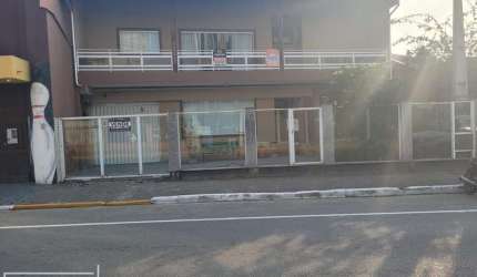 casa frente avenida a venda