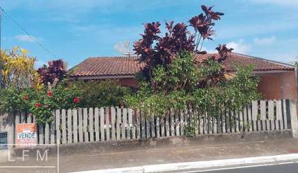 casa no centro de balneário piçarras sc