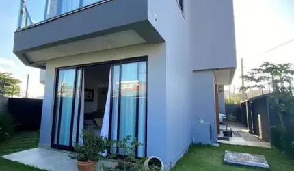 linda casa alto padrão em Penha Sc