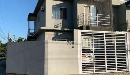 sobrado mobiliado no centro de Balneário Piçarras Sc
