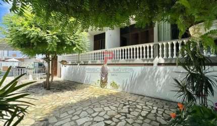 Casa no Bairro dos Estados  -  João Pessoa