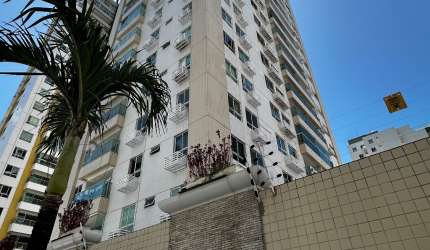 Apartamento amplo com 2 quartos
