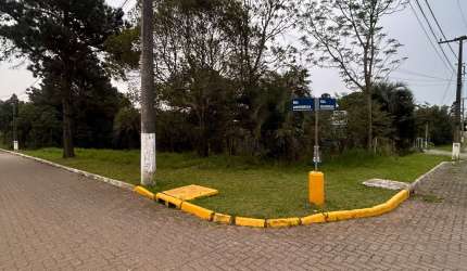 Terreno dos Sonhos na Melhor Esquina do Cantegril – 840m² de Puro Potencial!