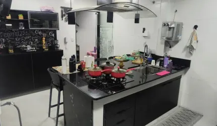Ótima oportunidade Apto 3 qtos, suíte, banheiro social, lavabo, varanda com bancada gourmet e churrasqueira carvão, 1 vaga.. em Vila Vaqueire/RJ