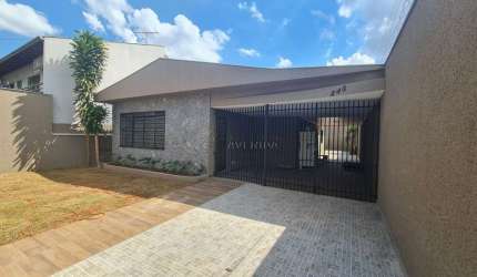 Casa com 3 quartos à venda na Rua Bernardo Sayão, --, Petrópolis, Londrina por R$ 1.100.000