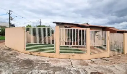 Casa com 3 quartos à venda na Alcides Lisse, --, Jardim Paracatu, Londrina por R$ 239.000