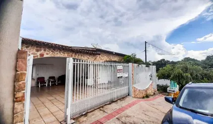 Casa com 3 quartos à venda na Rua José Santa Ella, --, Jardim Delta, Londrina por R$ 540.000
