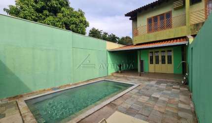 Casa com 3 quartos para alugar na Rua Kazuo Nishiyama, --, Portal de Versalhes 1, Londrina por R$ 3.300