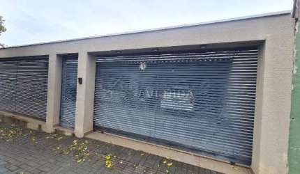 Casa com 3 quartos para alugar na Ciro Sperandio, --, Cafezal, Londrina por R$ 3.500