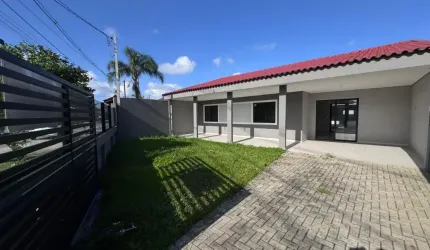 Residência totalmente reformada, excelente padrão de qualidade , ambientes amplos e agradáveis.