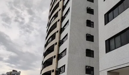 Lindo Apartamento no Aleixo Cond. Palácio das Artes