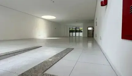Loja para locação com 215m² no Centro de Curitiba - PR