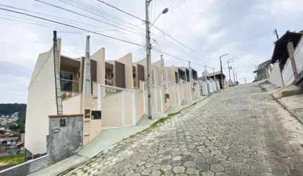 Casa com 2 quartos à venda na Rua General Ferenheidt, Tribess, Blumenau, 87 m2 por R$ 390.000