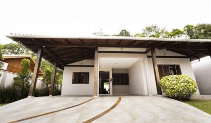 Casa com 4 quartos à venda na Niterói, 203, Margem Esquerda, Gaspar, 230 m2 por R$ 850.000