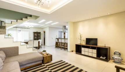 Casa com 4 quartos à venda na Florianópolis, 365, Bela Vista, Gaspar, 312 m2 por R$ 1.495.000