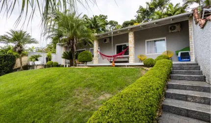 Casa com 3 quartos à venda na Rua Carlos Roesel, 615, Itoupava Central, Blumenau, 217 m2 por R$ 950.000