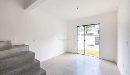 Casa com 2 quartos à venda na Rua Albert Goll, 361, Fortaleza, Blumenau, 67 m2 por R$ 320.000