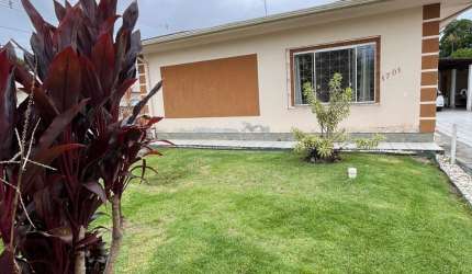 Casa de esquina  com terreno 700 metros com viabilidade comercial  á venda em Palhoça